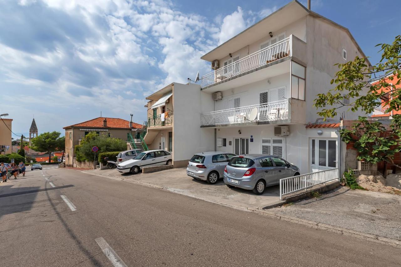 Ivan Makarska Buitenkant foto